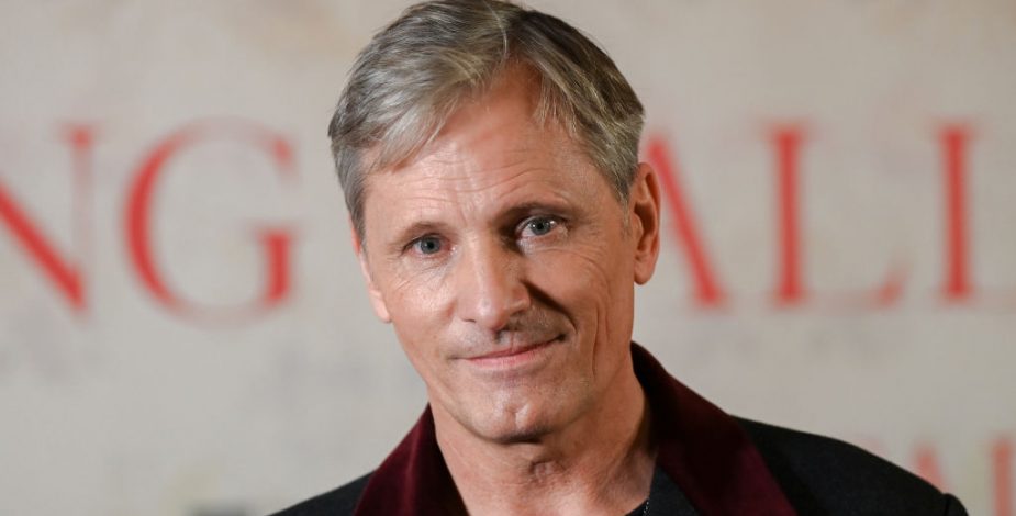 VIDEO | En perfecto español: Viggo Mortensen expresó su apoyo a Gabriel Boric de cara a la segunda vuelta bit.ly/3F1TrFq