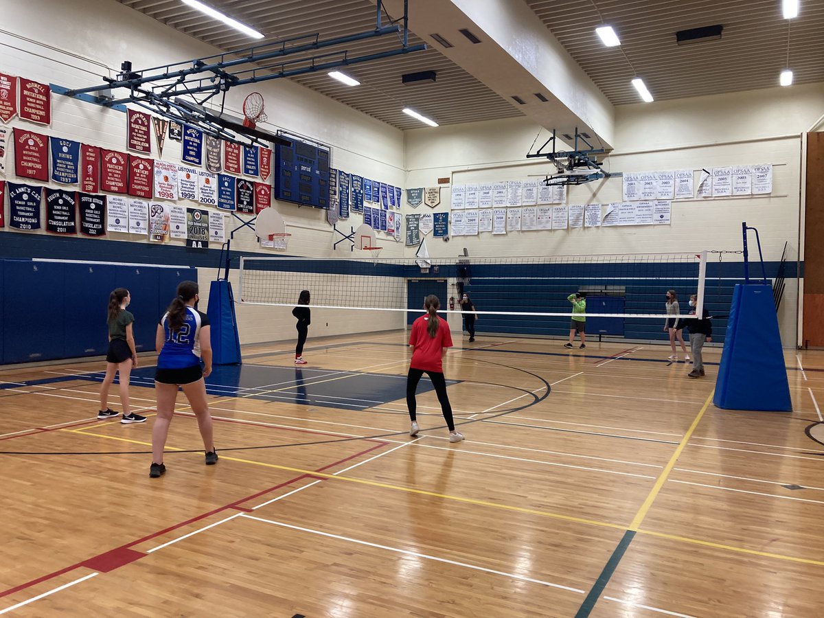 MigchelsMandy's tweet photo. #PhysEd #fun #letsjustplay @MitchellDHS https://t.co/GygnOOS7IE