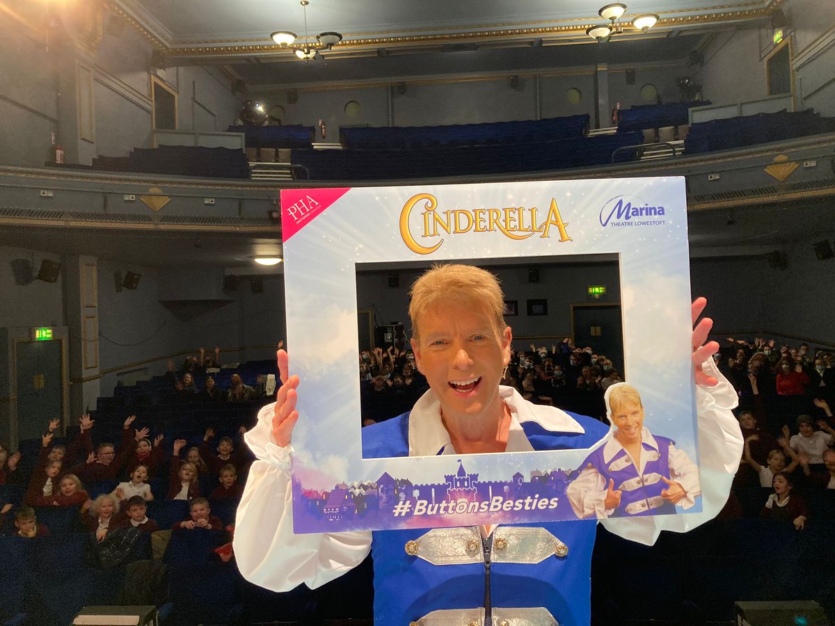 Lovely to have school children making noise at the panto again. Today Gillingham and Ashley schools all became #ButtonsBesties