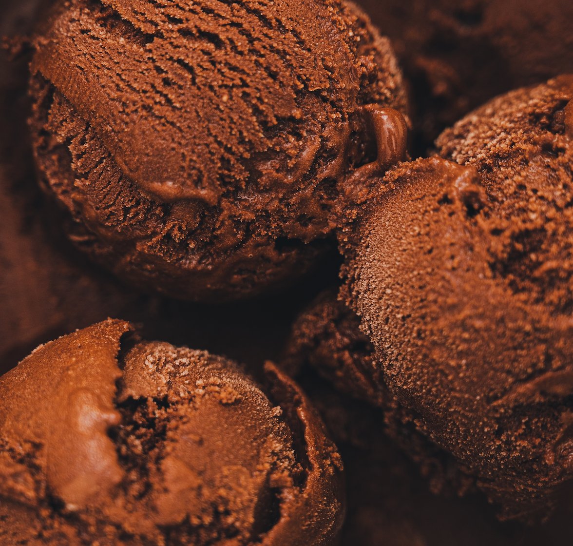 MurphysIceCream's tweet photo. 12 flavours of Christmas day 5 - Dark Chocolate Sorbet
Christmas is a time for eating copious amounts of chocolate and not being judged.
#murphysicecream #madeindingle #12flavoursofchristmas #chocolatesorbet https://t.co/GzistrbpRf