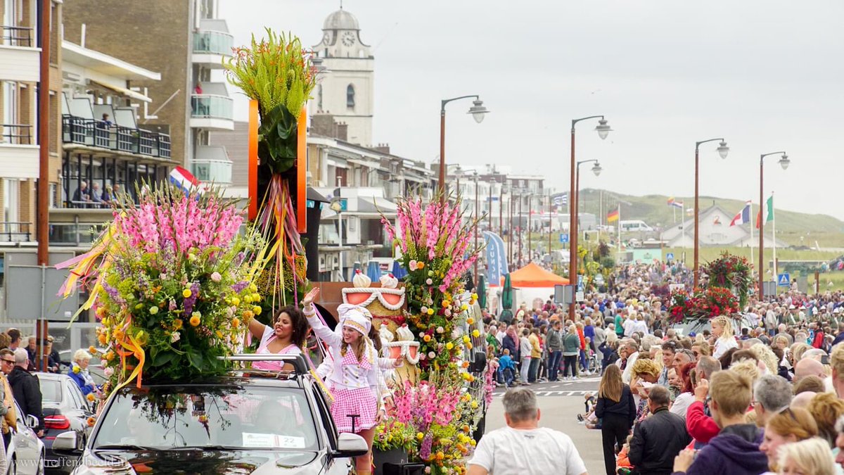 FlowerparadeRB's tweet photo. De Flower Parade Rijnsburg is samen met andere Nederlandse corso’s op 16 december door UNESCO uitgeroepen tot Internationaal Immaterieel Cultureel Erfgoed. De corso’s staan nu ingeschreven op de Representatieve Lijst van Immaterieel Cultureel Erfgoed van de Mensheid https://t.co/8D82Qp9FTB