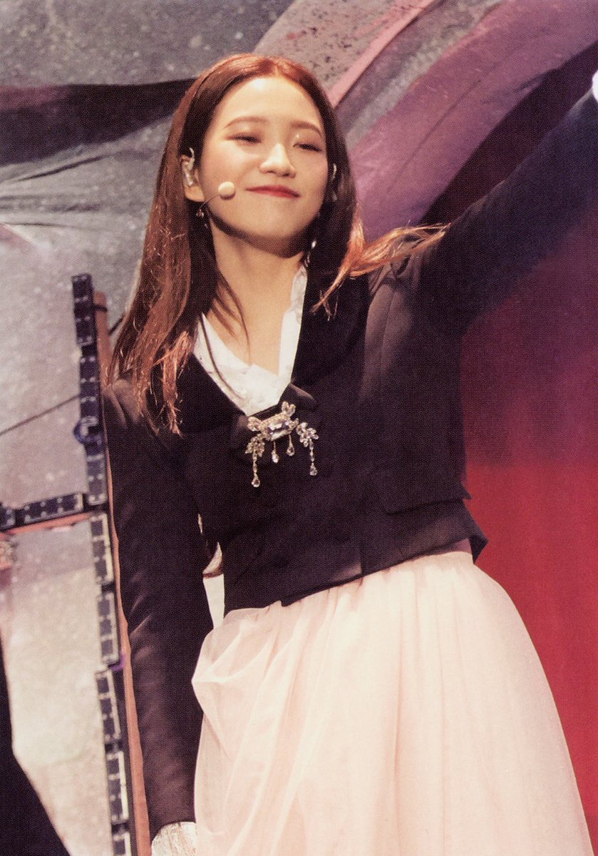 YRfiles's tweet image. #YERI #김예림