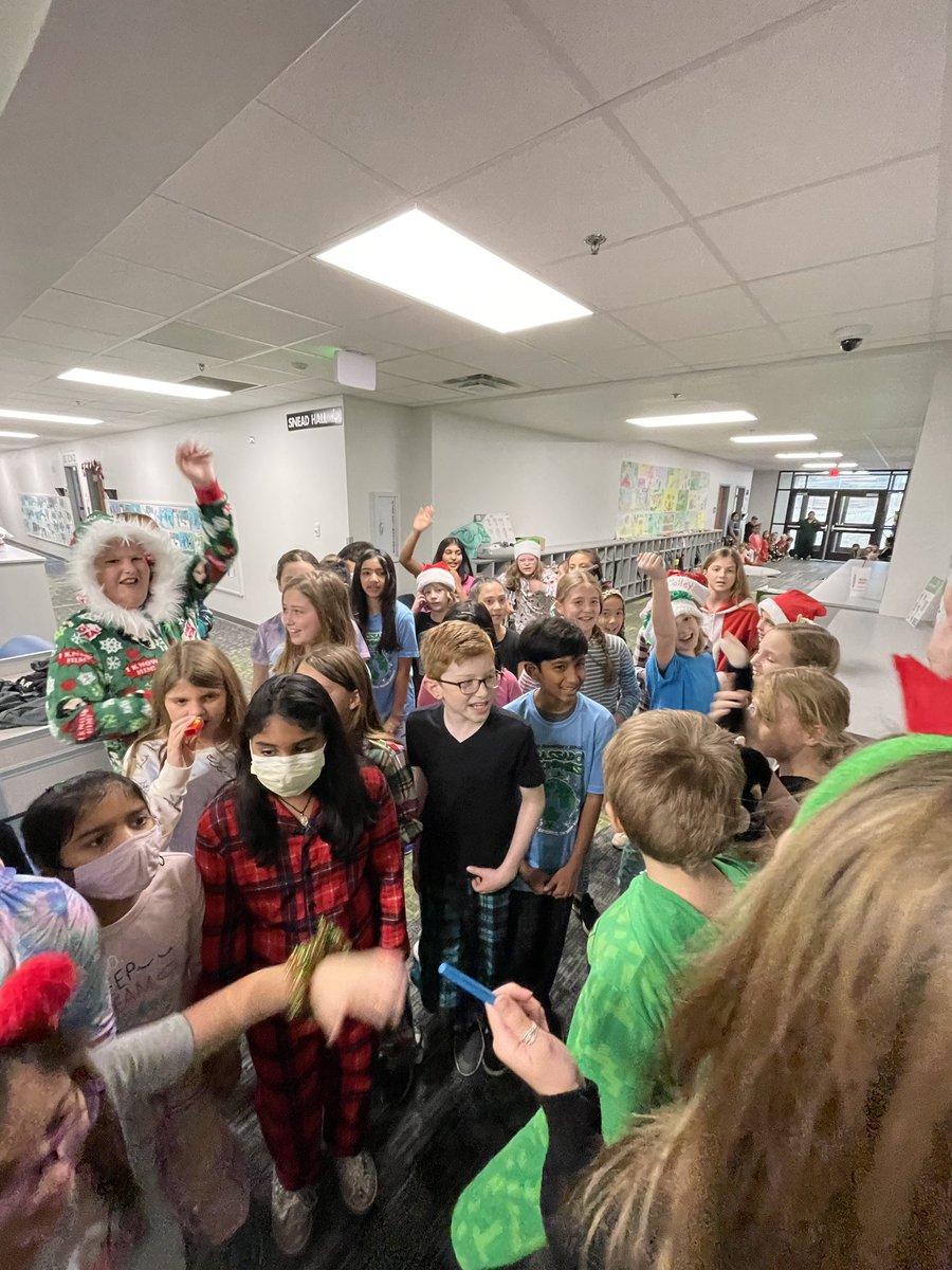 The best start to the morning! Our honor choir kiddos were caroling in the halls 🥰💚. You are a rockstar, <a href="/MsCornishMusic/">Rashel Cornish</a> !!