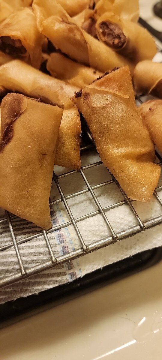 misskristelle's tweet photo. One of my favorite @SiarzaSD traditions: As a break to all the sweet treats everyone gets around Christmas time, we send lumpia to all of our clients and friends. We love to show our gratitude through food and fellowship. 

 #clientperks https://t.co/MvClghUAkx