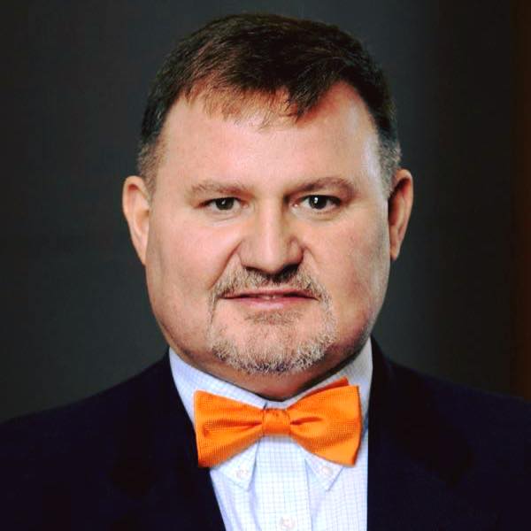 Meet Dr. Kevin Washburn! Kevin is the Director of DCPS Library Programs. He's dedicated his career to developing school libraries &amp; supporting student learning &amp; engagement. Kevin is an avid fan of storytelling &amp; working on mastering the next level of #PowerBI data science. <a href="/dcpl/">DC Public Library</a>