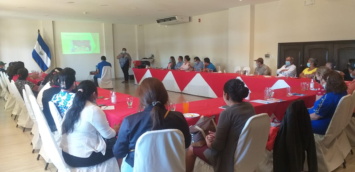 COFAMIDE's tweet photo. Evento lleno de alegría y sorpresas familia COFAMIDE unidos siempre https://t.co/BVqG2P5v06
