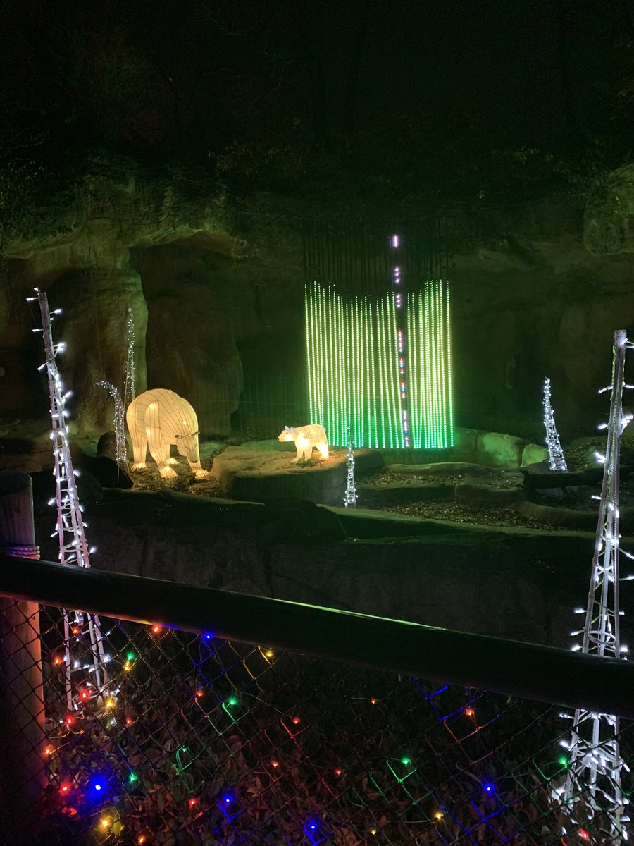 Because the weather outside! <a href="/CincinnatiZoo/">Cincinnati Zoo</a> #ChristmasLights #family #Rudolph #Christmas #Magic <a href="/BrentC08/">Brent Casey</a>