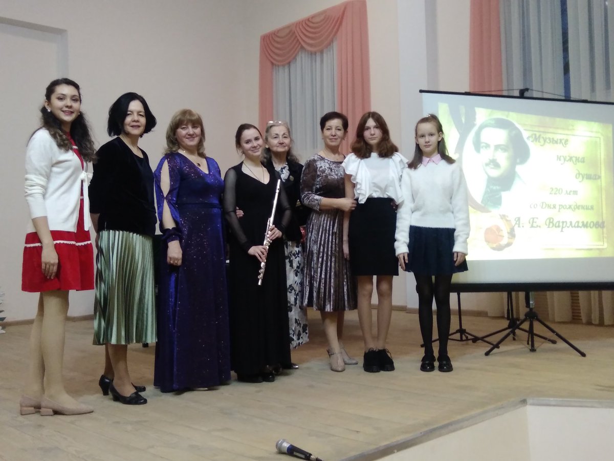 Музыкальная лекция "Музыке нужна душа", посвященная 220-летию со дня рождения Александра Варламова прошла 16 декабря в концертном зале Новоульяновской Детской школы искусств имени Ю.Ф. Горячева.
