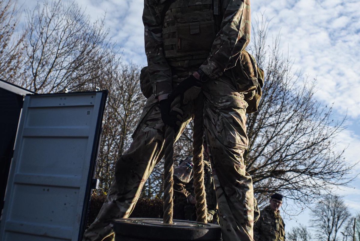 Over the last two weeks 12 Armd BCT HQ personnel have been conducting the Role Fitness Test (RFT). With variations in weight, time, distance and activity dependant on capbadge, the SMI had his work cut out to synchronise the event!
