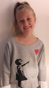 merlinpapin3's tweet photo. On souhaite un Bon Anniversaire à #IsaureMultrier qui a 13 ans , on peut la voir dans le joli film Amanda
@Jouxplane83 @FredOL69007 https://t.co/rlcmMh2qPD
