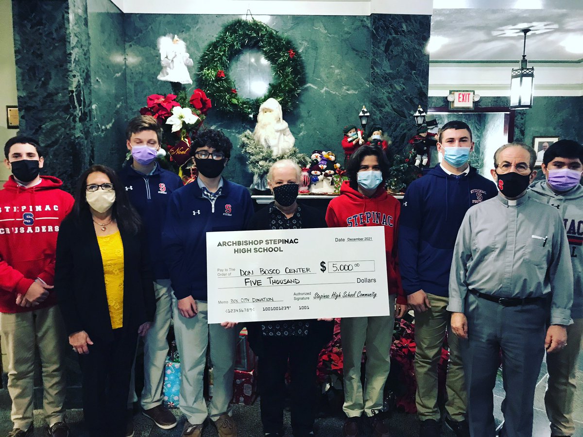 StepinacHS's tweet photo. Congratulations to our Campus Ministry on their successful #BoxCity campaign to raise funds for our local community during this Giving Season. Here are some of our students presenting funds to the Don Bosco Community Center and Lifting up Westchester!
#stepforward #stepinac https://t.co/U2lLSWkspV