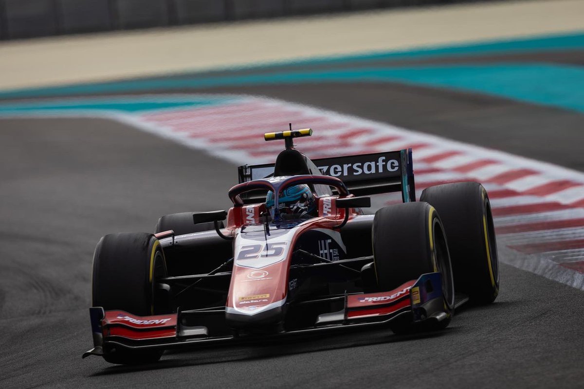 trident_team's tweet photo. The post season test days are coming to an end and our team is ready to recharge its batteries: the next racing season is coming! 💙🔱 @teppeinatori @teppeinatori @calanwilliams54 #jeddah #postseasontest #f2 #tridentteam https://t.co/eg0ijXqQcD