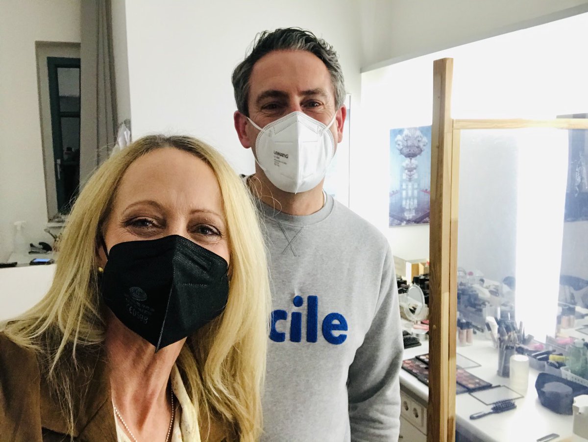 Karin Helmstaedt 🇨🇦🇩🇪🇪🇺 tweet media