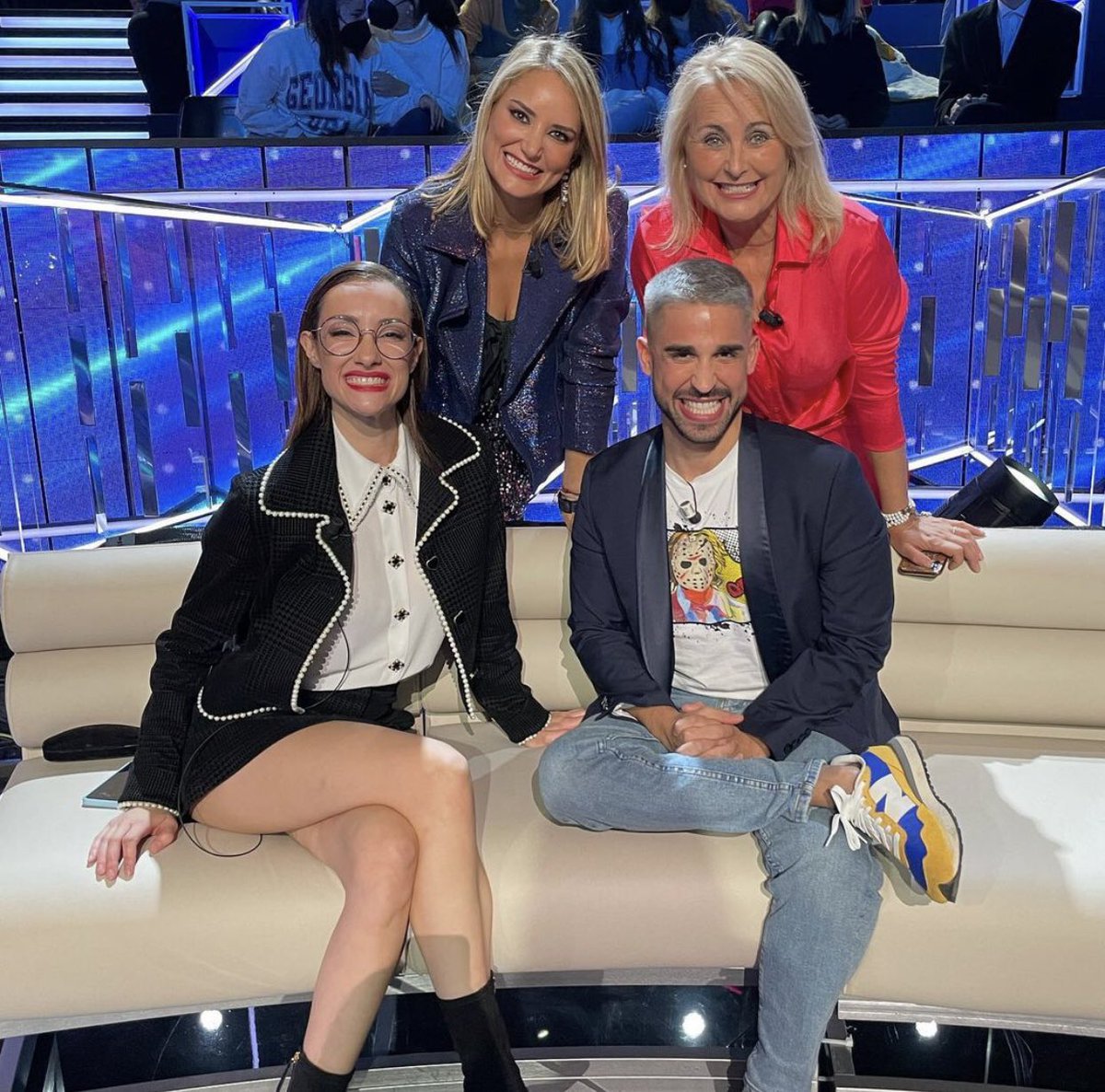 laritissimaa's tweet photo. Huelo el MIEDO en los fans de la fake carpeta por el "aterrizaje" en Guadalix de nuestro #TeamRepesca por 3ª vez porque el resto de concursantes dan 2-3+1 de contenido🥱🥱
Esta noche se pondrán las cartas sobre la mesa,de nuevo.
¡VAMOS CON TODO CHICOS!💪🏽♥️
#Secret16D https://t.co/cHeol55b1e