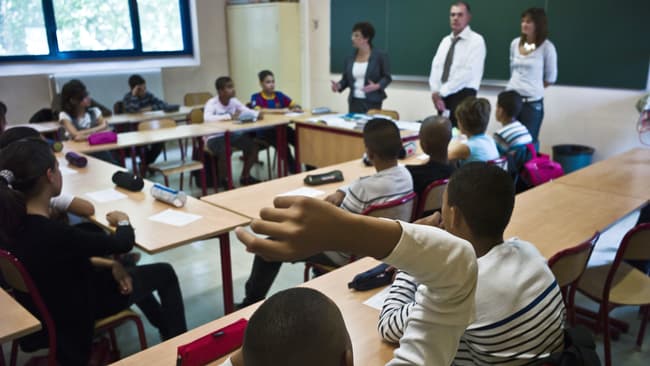 BFMGrandLille's tweet photo. Le picard et le flamand vont pouvoir être enseignés à l'école à la rentrée 2022
https://t.co/xchpWUzReZ https://t.co/QGZ6TolZc0