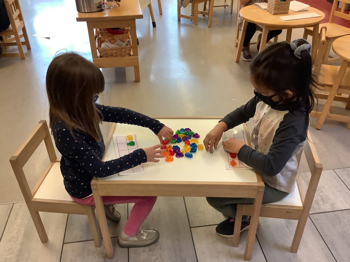 JBrentECE's tweet photo. Started as ‘Race to Fill a Ten Frame’ then evolved.
* Now it has to be patterns!
* You have to yell ‘Bingo’!
* Middle gem counts ten and the ten one goes out and then keep going and last one is winner winner chicken dinner!
#gameswithrules #mathchat #openplay #capablechild https://t.co/WzIk9KFhoD