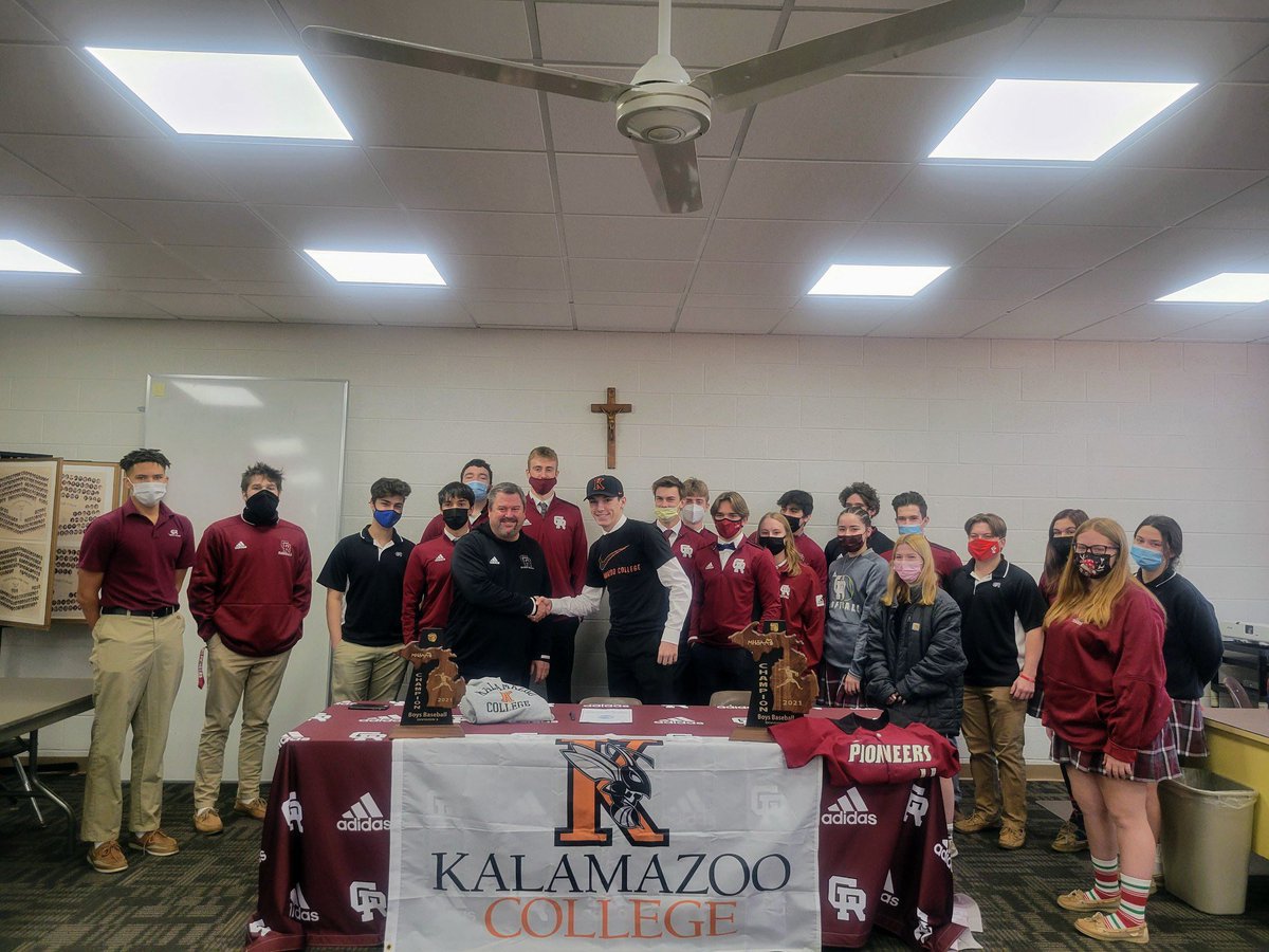 I am beyond excited to announce my commitment to further my academic and baseball careers at Kalamazoo College. I would like to thank my parents and all my coaches for always pushing me to work hard and do my best. Thank you Coach Ott for this amazing opportunity. Go Hornets!