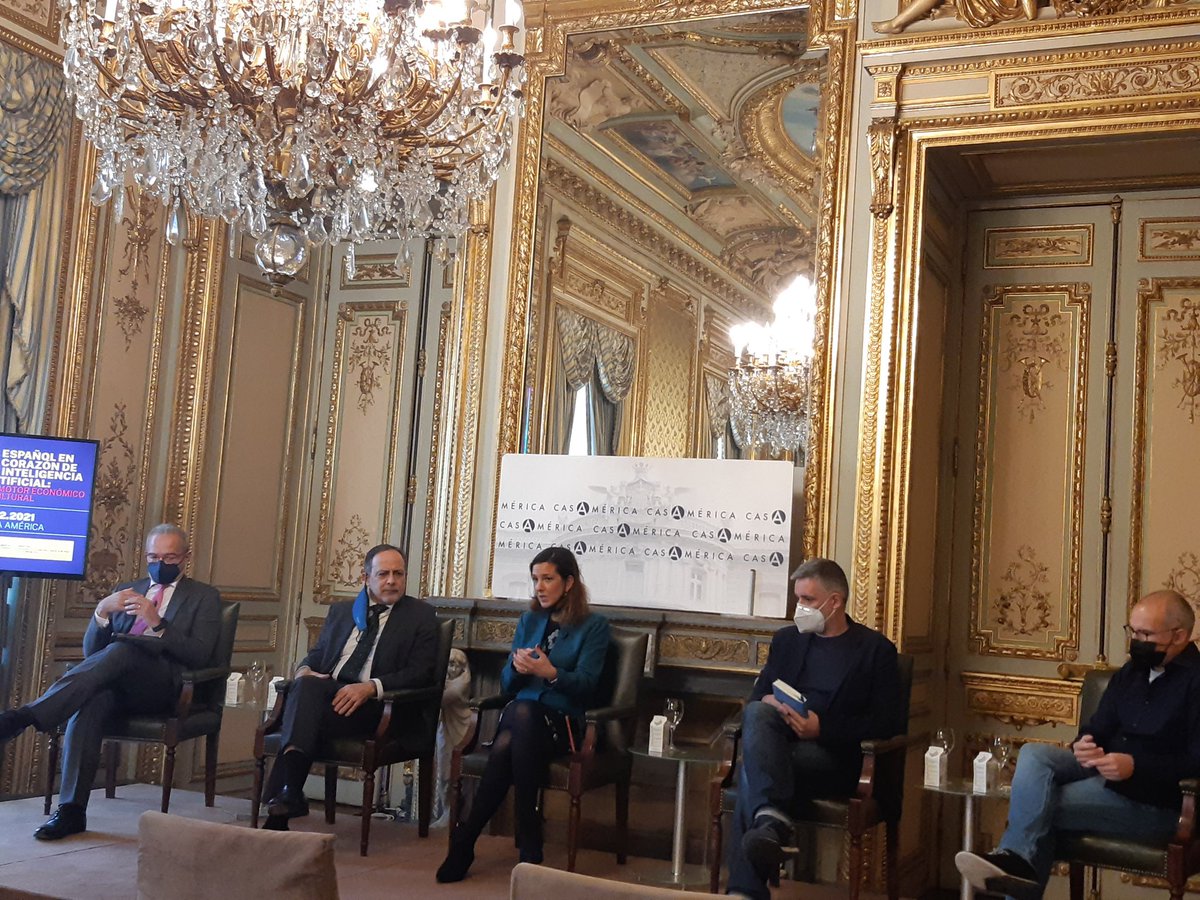 "El español en el corazón de la inteligencia artificial". La tecnología está avanzada, ahora es el momento de generar buenos corpus para entrenar las máquinas 👈 Aprendizajes en la jornada en <a href="/casamerica/">Casa de América</a> #IA  casamerica.es/sociedad/el-es…
