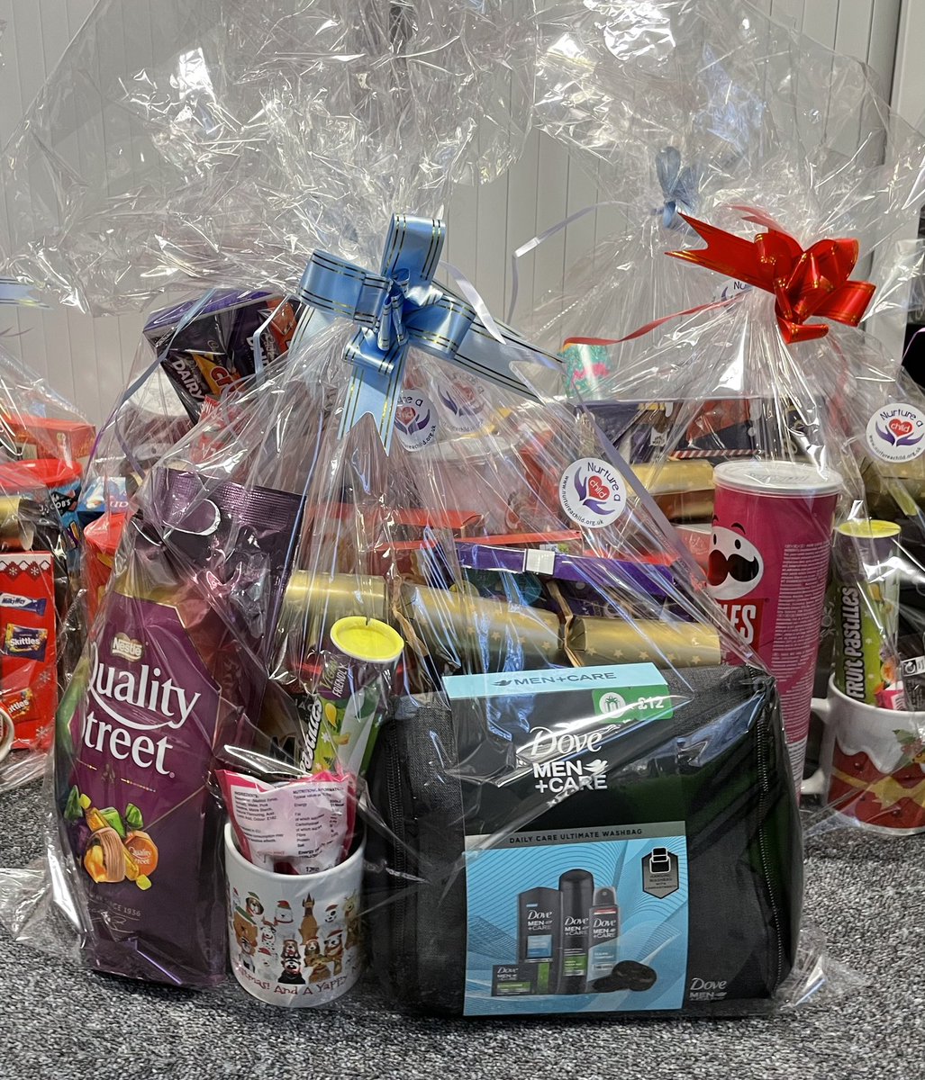 GhRoom42's tweet photo. Huge thanks to @Nurture_A_Child and all of your donors and sponsors. 334 luxury hampers packed for our Young People. Amazing 👏🏻🎅🏻 ⛄️ https://t.co/EwykxhZQFk