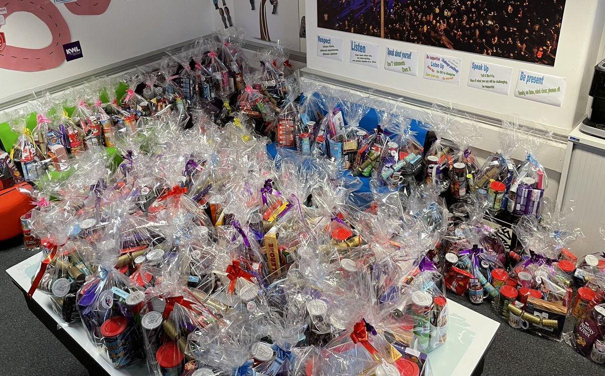 Huge thanks to <a href="/Nurture_A_Child/">Nurture a Child</a> and all of your donors and sponsors. 334 luxury hampers packed for our Young People. Amazing 👏🏻🎅🏻 ⛄️