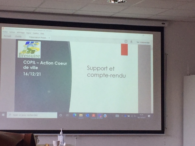 La <a href="/CCIDeuxSevres/">CCI Deux-Sèvres</a> participe au Comité de pilotage #ActionCoeurdeville de la <a href="/VilleDBressuire/">VILLE DE BRESSUIRE</a> en présence de Emmanuelle MENARD, Maire de Bressuire, de la sous-préfète Catherine LAM TAN HING-LABUSSIERE et de députés dans les locaux de <a href="/agglo2b/">Agglomération du Bocage Bressuirais</a> 
@EmmaMenard79 
#Bressuire