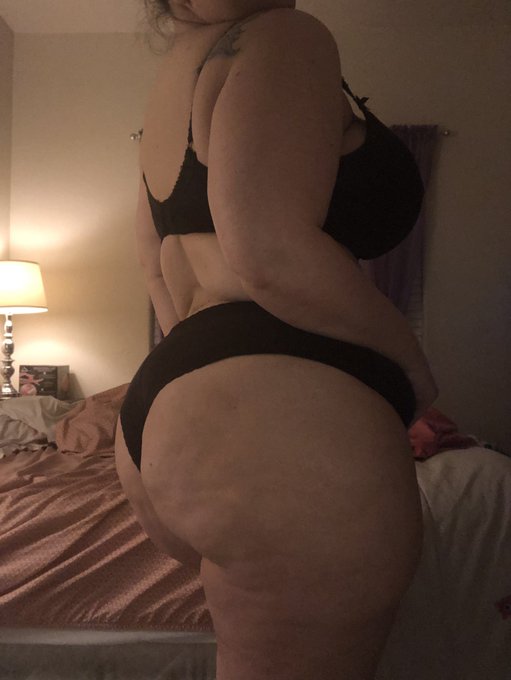 Happy Friday eve https://t.co/gt17FSGlAQ