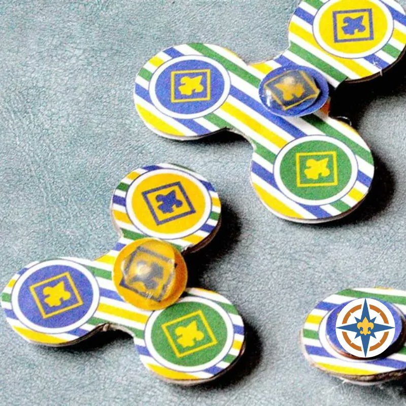 NorthernStarBSA's tweet photo. Fidget spinners for your Cub Scouts? These are an awesome DIY your pack has to try! https://t.co/HXogY5Ncux https://t.co/apTq3mEenL