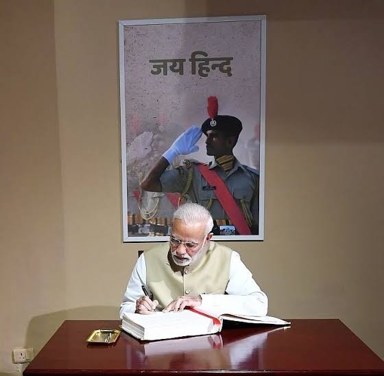 vivekkumar84's tweet photo. @BJP4India @samajwadiparty @bspindia @INCIndia @WFP
सब्सिडी का खाना खानेवाले विधायक,सांसद,नेता #पोलिस के जवानों को ठंड में बड़े क्षेत्रीय रेस्टॉरेंट में खाने,नास्ते,चाय,कॉफी की सब्सिडी
50% मूल्य पर उपलब्ध करवाओ😡
@SodexoIndiaClub @Rotary @dominos @anandmahindra @RNTata2000 आगे आए https://t.co/0oH4S5lMgR