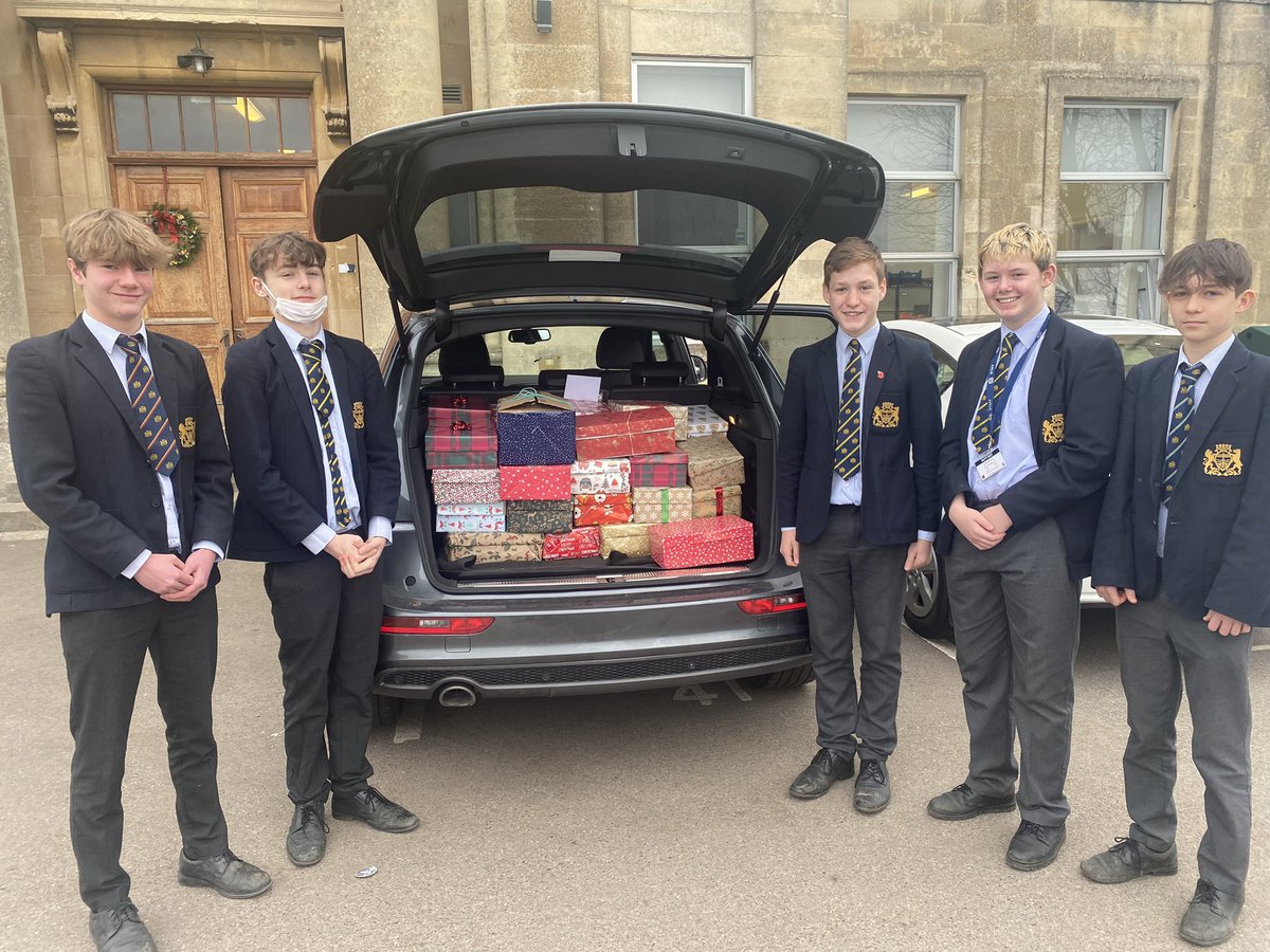 BeechenCliff's tweet photo. Shoeboxes packed and delivered to Help Bristol’s Homeless. A huge thank you to all the pupils and parents who have contributed to this excellent project. #compassion https://t.co/AE6Ss0q6kf