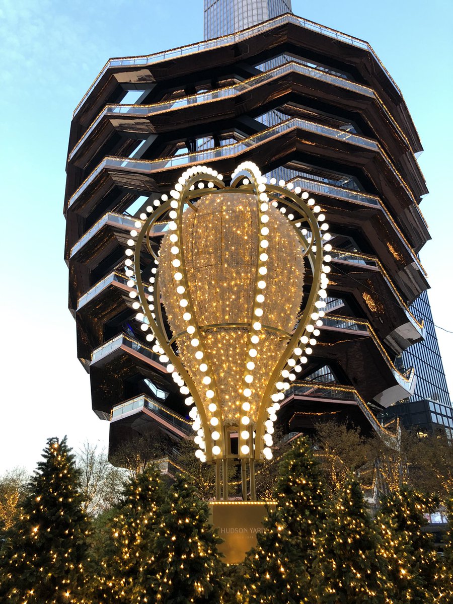 EllimanPM's tweet photo. There’s nothing like New York during the holiday season! Get out and enjoy it, and stay safe with the latest Covid safety regulations: vaccines and masks required indoors everywhere. #hudsonyards #vessel #saksfifthavenue #bergdorfs #rockefellerchristmastree #nypubliclibrary https://t.co/bYiGUC82FS