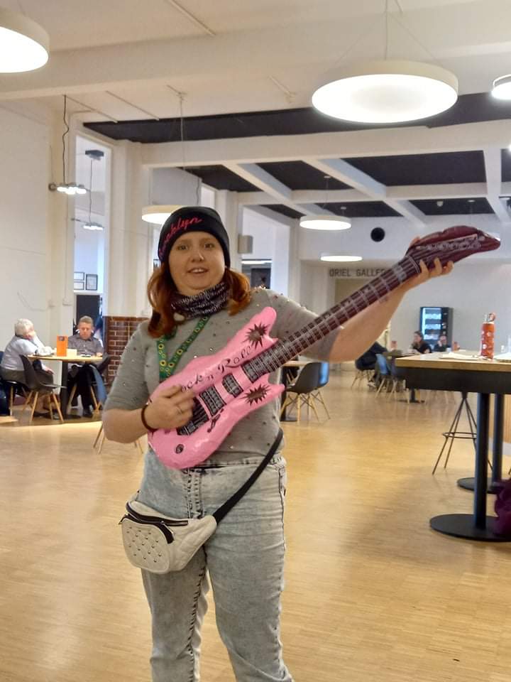 GigBuddiesCymru's tweet photo. Kylie, Becky and Sophie are doing a cracking job promoting Gig Buddies Cymru at @chaptertweets in South Wales today! Thank you all! 😃#FfrindiauGigiauCymru #GigBuddiesCymru #ChapterArts https://t.co/afn6yt3yRq
