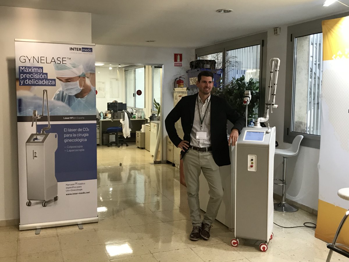INTERmedicTweet's tweet photo. Arranca el XVII Curso Internacional de Cirugía Ginecológica en el @hbellvitge, desde #INTERmedic presentamos nuestro láser ginecológico, mañana viernes intervención en directo. 🎥📢 #gynelase. 
#EquipHUB #orgullbellvitge https://t.co/NWctqxIoYd