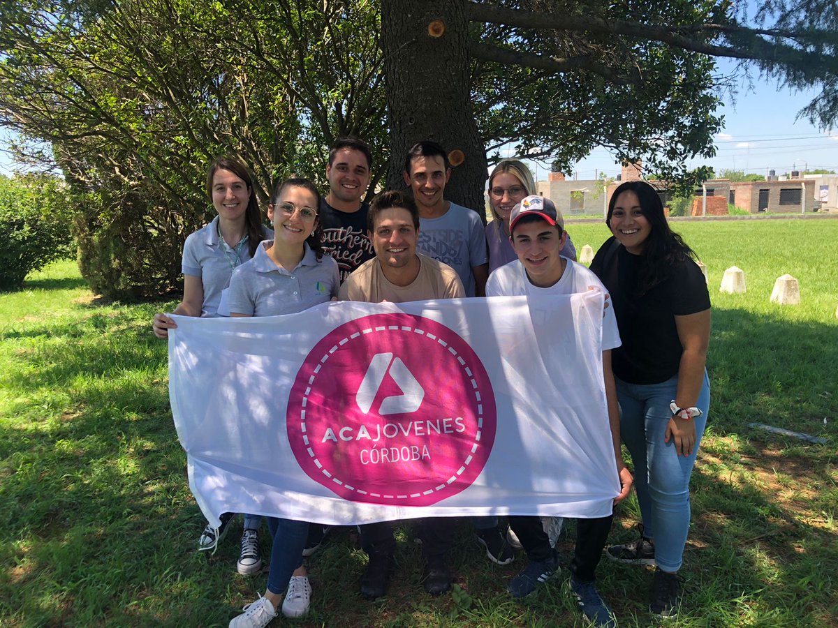 jacmateobarra's tweet photo. 👉🏼 El pasado sábado, integrantes de nuestra Juventud visitaron la localidad de Arroyo Cabral y realizaron un recorrido por la fabrica de quesos 🧀 🤤
El viaje fue compartido junto a toda la 
Regional Córdoba 🟣

¡Muchas gracias por recibirnos! @coopacabral 🤝🏽 https://t.co/dBhikLh2MF