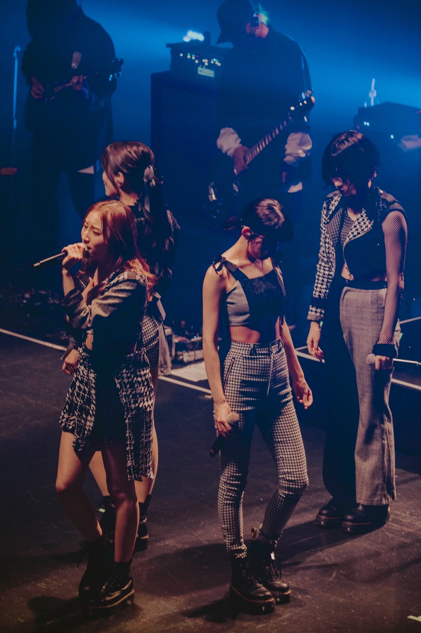 FGvV4BWVEBIZXc0?format=jpg&name=large