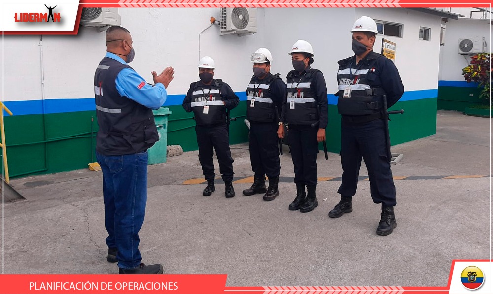 jeremysolis93's tweet photo. Día a día reforzamos la operación. Los conocimientos se potencian gracias a las experiencias adquiridas en las capacitaciones #AmaCrece @negreteate @LidermanOficial @mari_eaa 🤝🏻 https://t.co/Ue8cvD8v6E