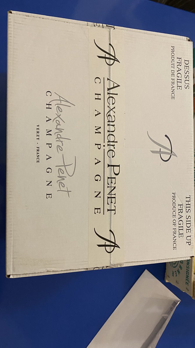 Working for a France company means casually seeing a box of Champagne bottles in the kitchen.... in addition of all the wine 😂