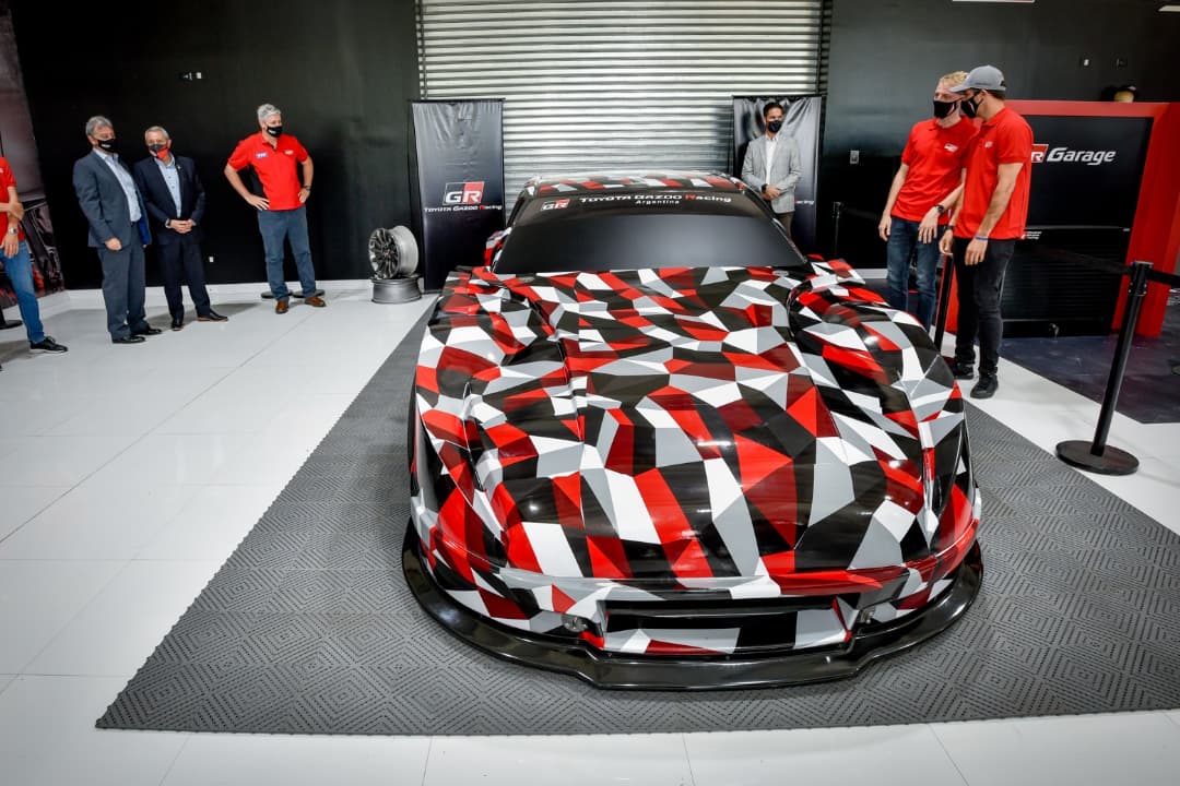 🆕️ Así será el Camry que el año que viene estrenará <a href="/TGR_Arg/">ToyotaGazooRacingARG</a> en el Turismo Carretera. Lo manejarán <a href="/RossiMatias/">Matias Rossi</a> y <a href="/AndiJakos/">andi jakos</a> 🔥