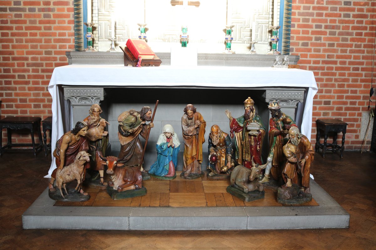 CSandCo1873's tweet photo. #ThrowbackThursday Christmas edition! Back in November 2018 we completed #conservation and #restoration to these wooden carved nativity figures belonging to St Mary’s Church, Bourne Street.

#objectconservation #polychomewoodsculpture #sculptureconservation https://t.co/4rSN5Jy2Ud