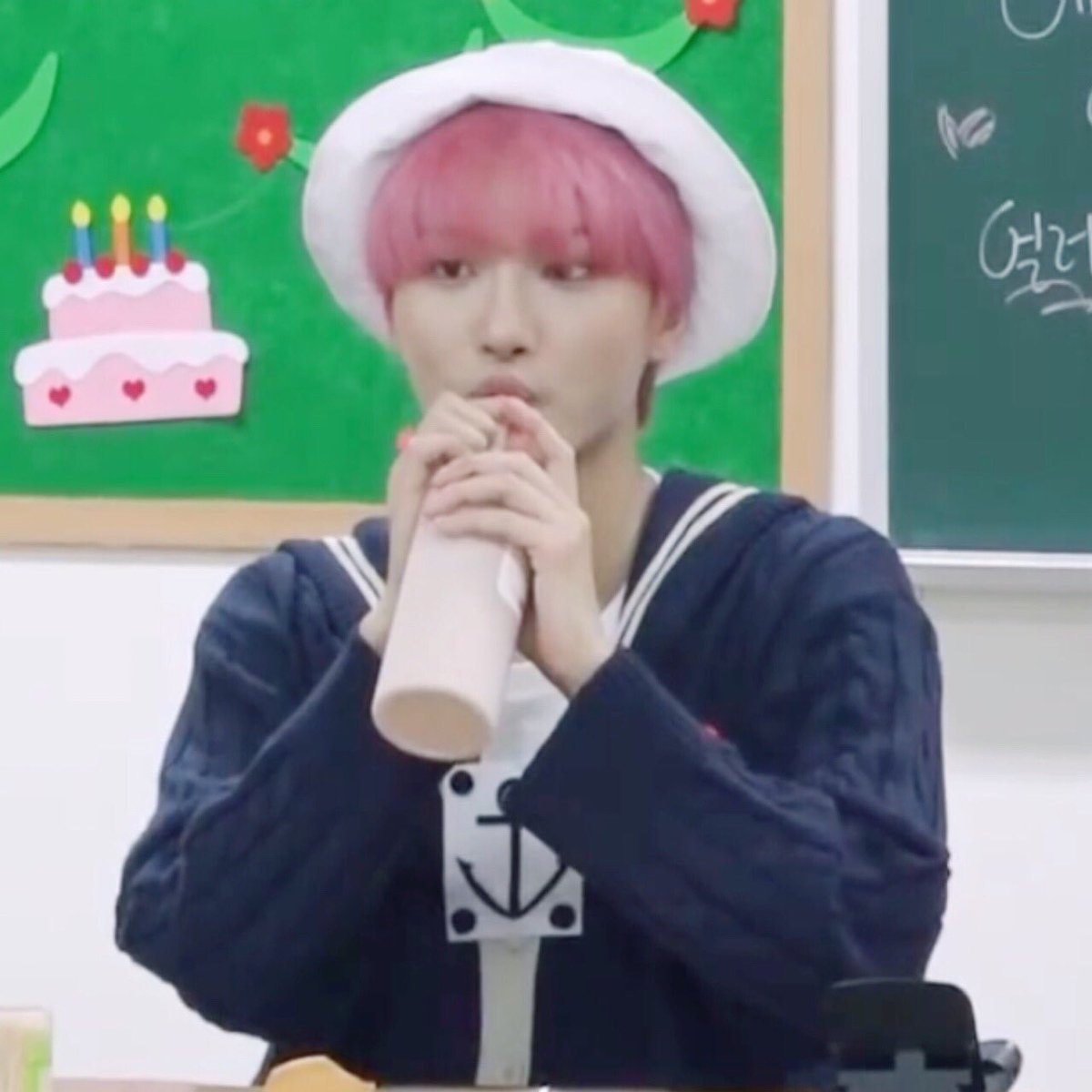 แล้วทำไมกินน้ำได้เหมือนเด็กดูดนมขวดแบบนี้อะ เอ็นดู  🍼🤲🏻 ♡̶ 𓈒