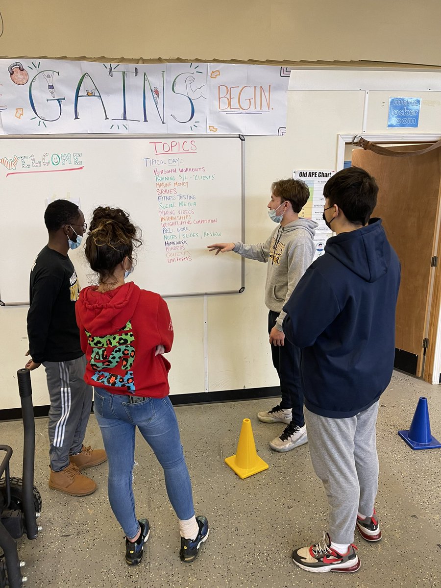 SSBindemann's tweet photo. Visitors from Niagara Falls High School had the opportunity to learn more about our CTE programs. Current students and teachers put students to work and explained activities and concepts from their industry. #engaged #cte @ONBOCES https://t.co/owcOgu4a5F