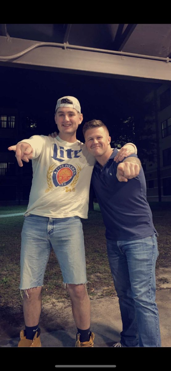 Mattyice699's tweet image. I haven’t been this happy to delete @BuschBeer with @danvroman10 since they last time I deleted beers with Vroman .