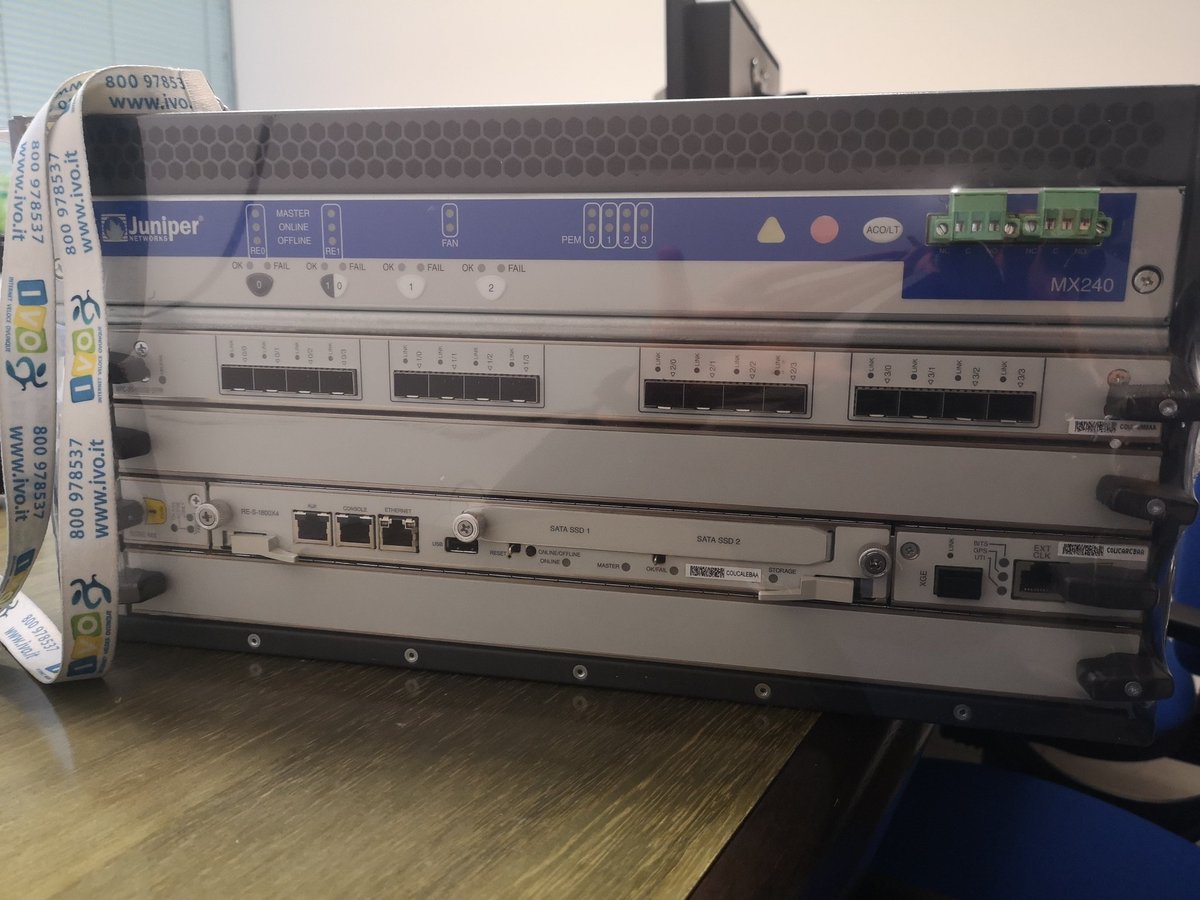 saschapapini's tweet image. Nuovo arrivo 💪 #juniper #MX240 #AS49605 #IVO