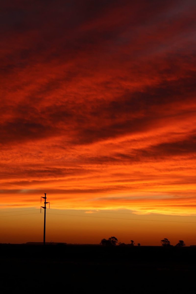 opacarofilia_'s tweet photo. ir a ver el atardecer >>>>>>>> https://t.co/OkyZYcfe4t