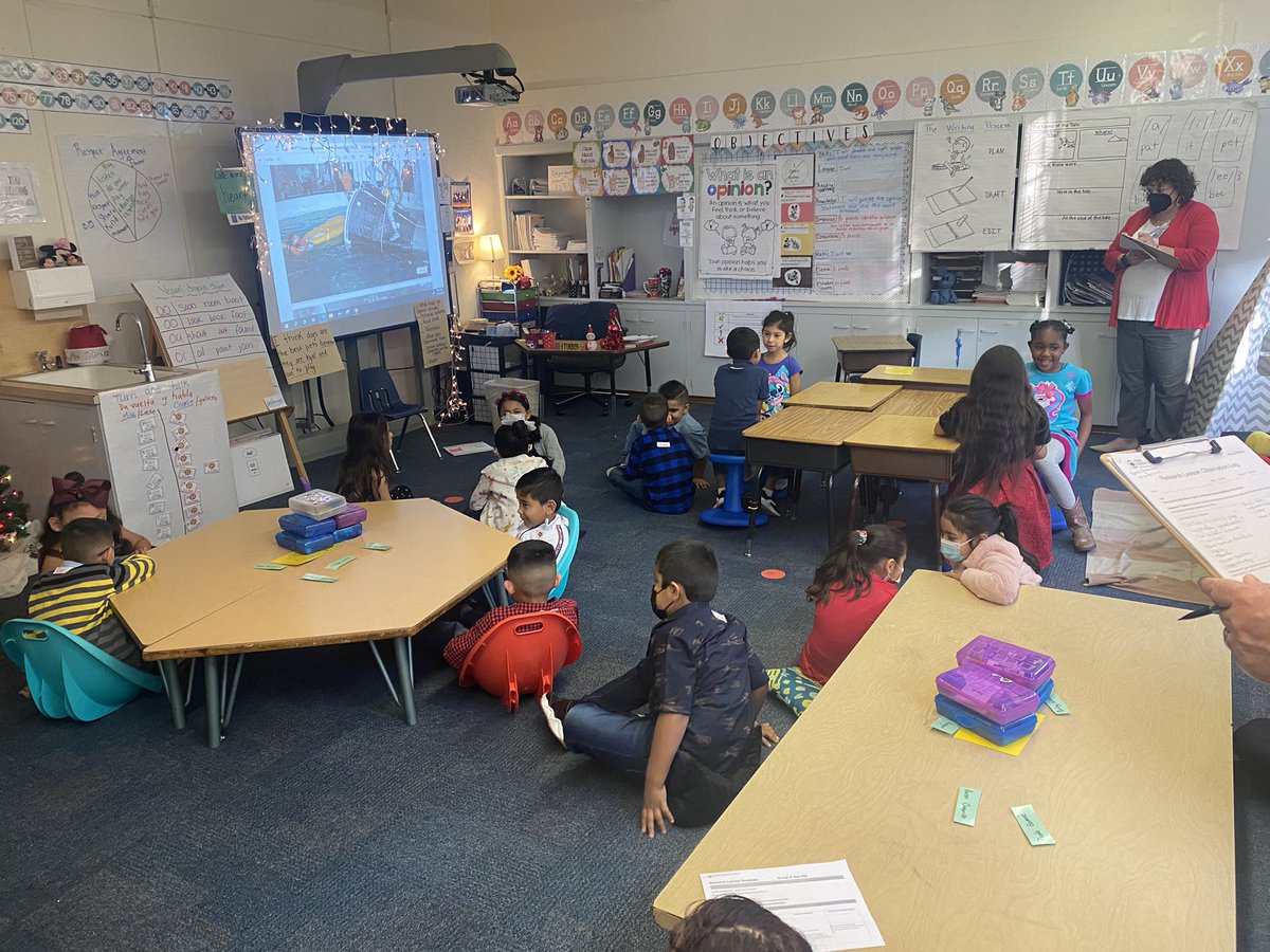 11TXLessonStudy's tweet image. 1st grade students @CharlesNashES are writing opinions about the moon, becoming experts through the Jigsaw method, and learning sign language to increase language acquisition. Just WOW! #TXLS @teainfo @ESCRegion11