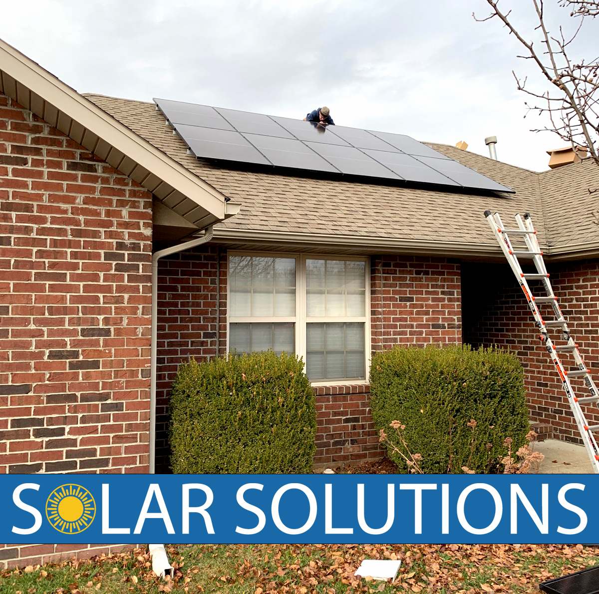 GoMOsolar's tweet photo. Putting the finishing touches on the Ozark, MO installation. Another customer gaining energy independence!!

#solarsolutions #sun #energy #solarinstallation #greenenergy #Gosolar #solarpanels #solarhome #renewableenergy #Ssofamerica #417solar #GoSolarGo #like #follow https://t.co/AQa3MVhv2s