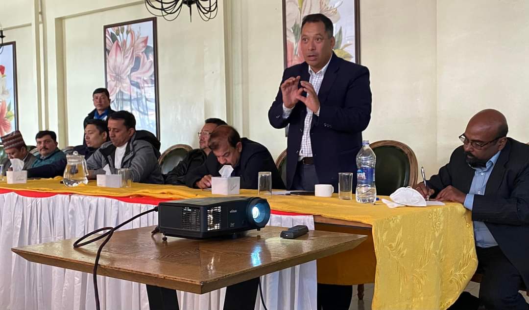 STLRPNepal's tweet photo. Consultation and Validation Workshop on Food & Beverage Service Standards for Nepalese Restaurants & Bars organized on Monday.
#STLRP #NTB #UNDP #REBAN @UNDPNepal https://t.co/R5iRvK0LsK
