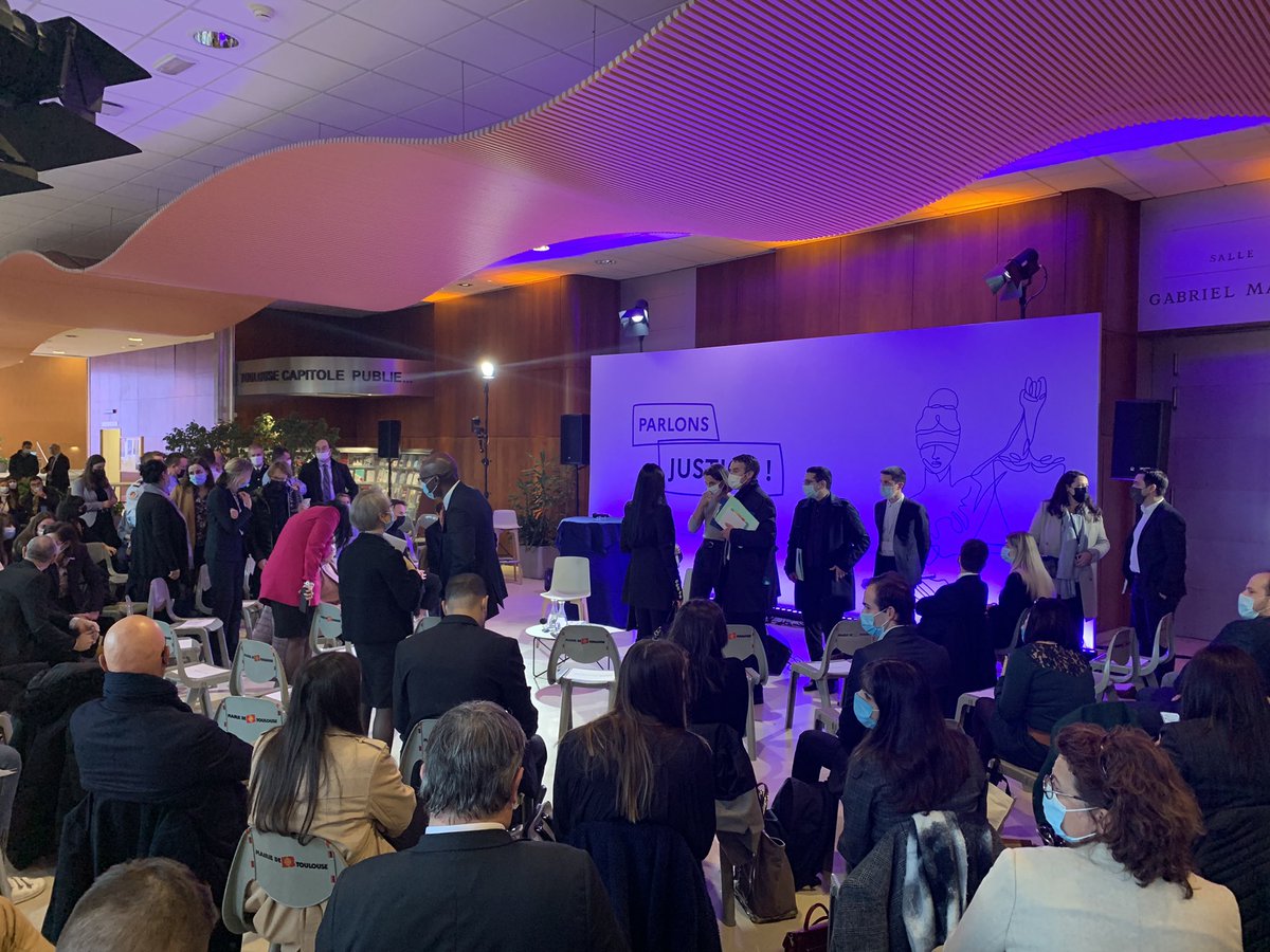 UTCapitole's tweet image. [🔴LIVE] En direct depuis l’Arsenal, les États généraux de la justice démarrent dans quelques minutes avec le premier ministre @JeanCASTEX et le garde des sceaux, ministre de la justice @E_DupondM. 
Suivez en direct l’événement via le compte Twitter @justice_gouv