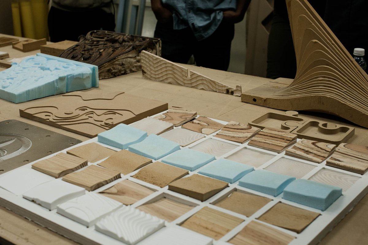 TulaneArch's tweet photo. #TulaneArch's fabrication labs hosted an Openhaus at Millhaus, our CNC mill lab. Students had a chance to check out the lab, see student work, eat doughnuts, and meet some of the technicians!
@Tulane @TulaneArch @TulaneAdmission #millhaus #StudyArchitecture https://t.co/3wmTUlWP62