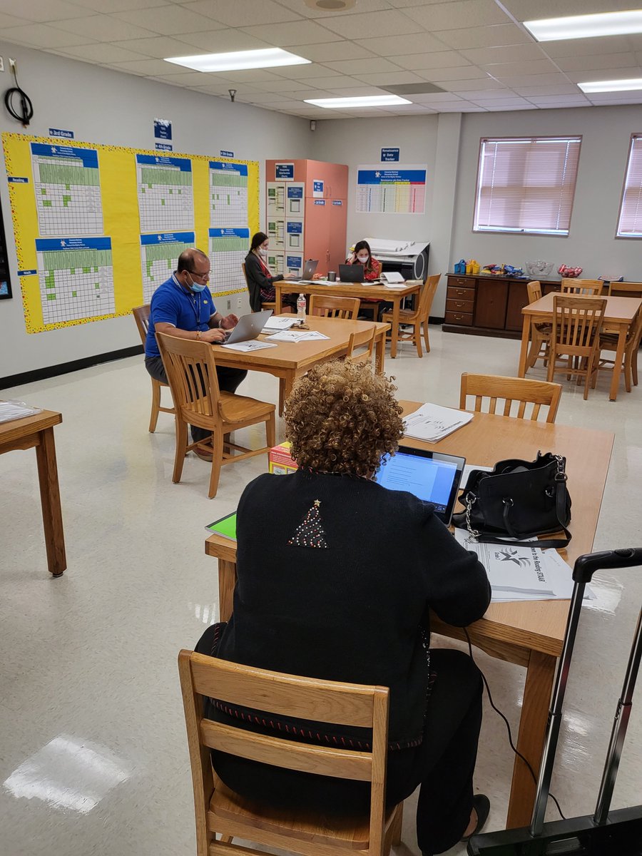 MsHarv16's tweet photo. Teachers working hard on their reteach plan! @CMartinez_HISD #datadriven #planninginPJs https://t.co/0W87RD7pja