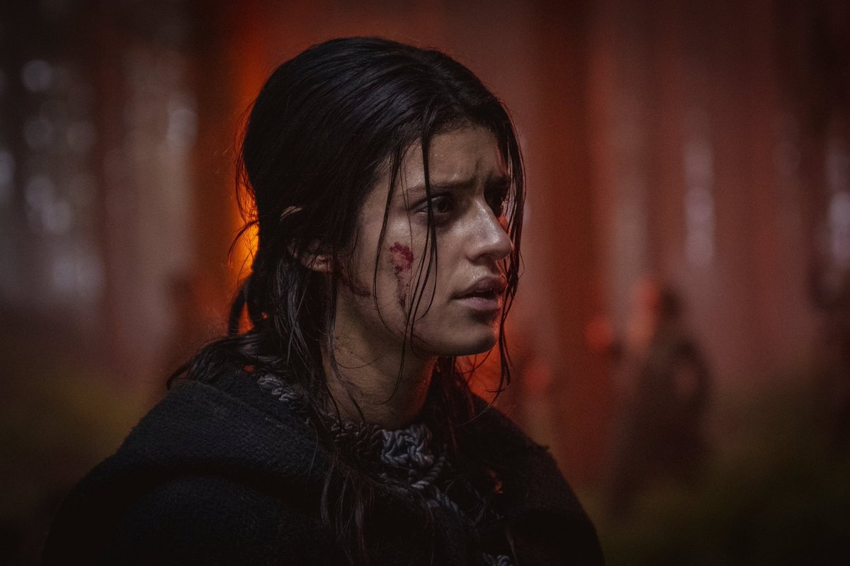 SeriesTWBZ's tweet photo. A 2ª temporada de The Witcher estreia amanhã na Netflix. ⚔️ https://t.co/q074X0hBm0